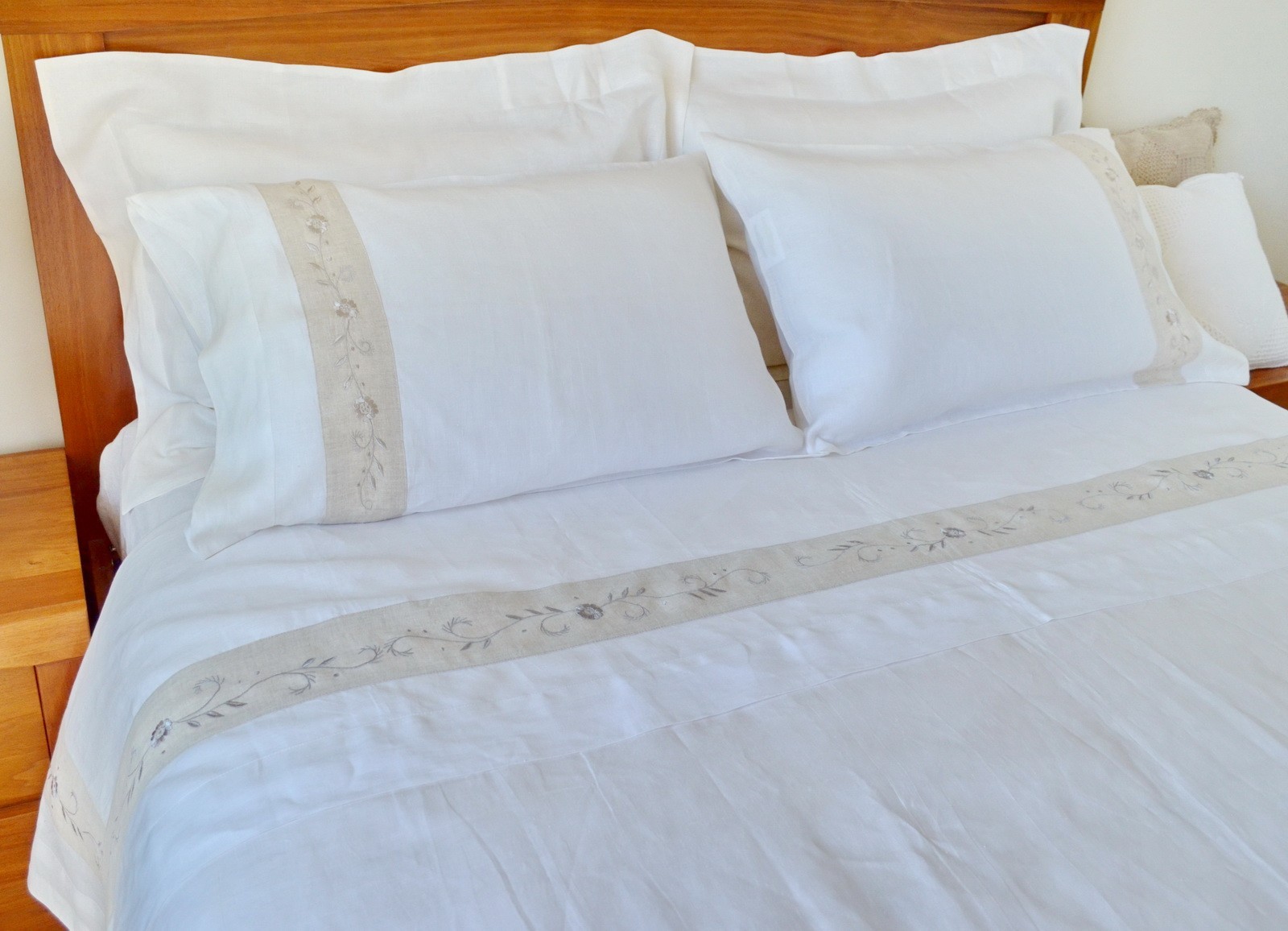 Pure Linen Sheets Queen Size Embroidery